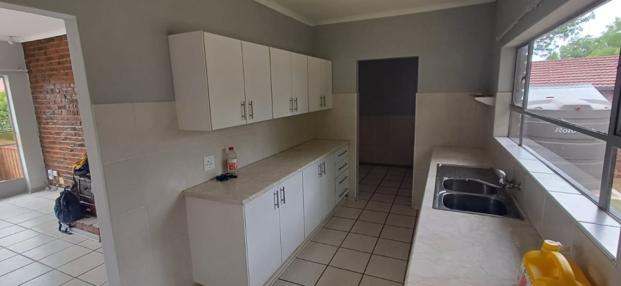 To Let 3 Bedroom Property for Rent in Morelig Free State